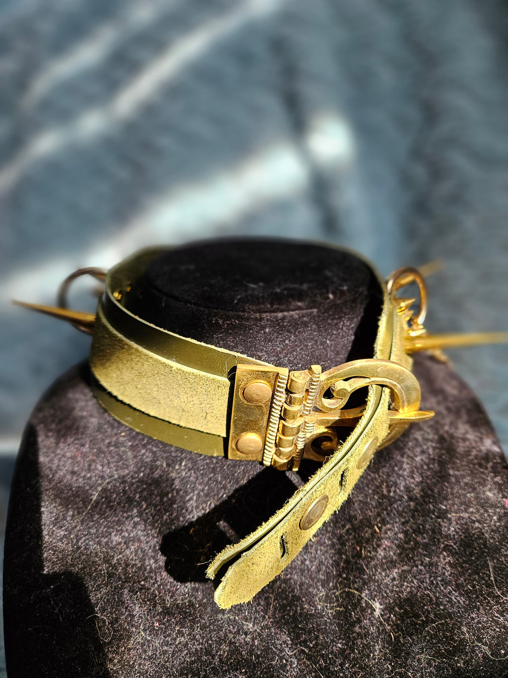 Mossy Chained Genuine Leather Choker